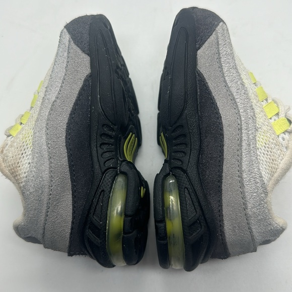 Nike infant AirMax sneakers from 2009 - Picture 7 of 10